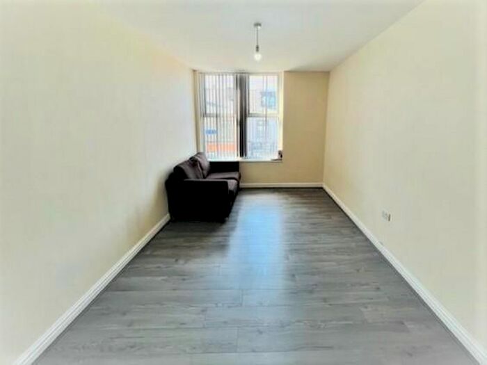 1 Bedroom Flat To Rent In Leeds Road, Bradford, BD3