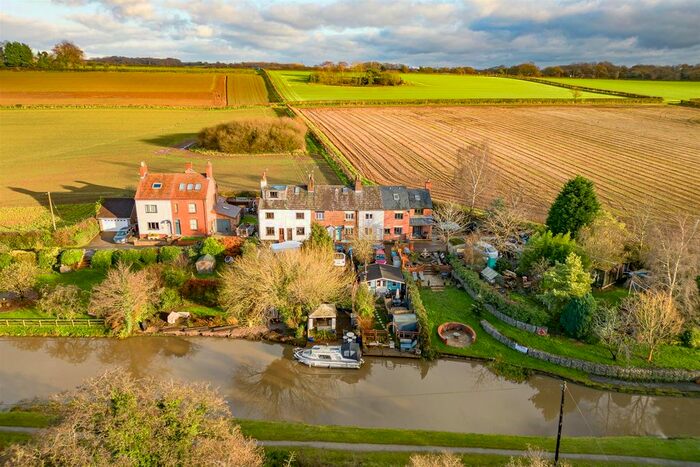 2 Bedroom Property For Sale In Preston On The Hill, Warrington, WA4