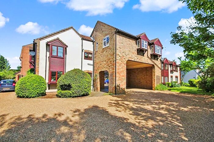 2 Bedroom Flat To Rent In Darwood Court, St Ives, Cambs, PE27