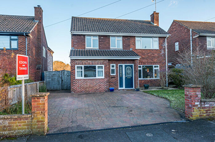 4 Bedroom Detached House For Sale In Highbury Park, Warminster, BA12