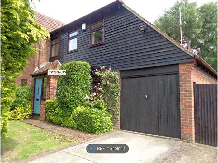 3 Bedroom Semi-Detached House To Rent In Bodsham Crescent, Bearsted, ME15