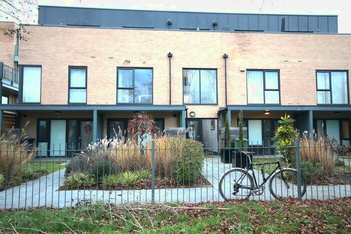 2 Bedroom Flat To Rent In Flamsteed Close, Cambridge, CB1