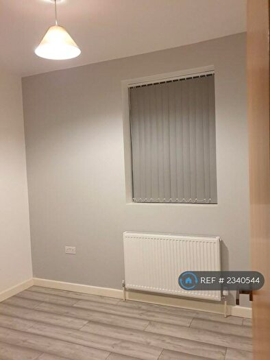 2 Bedroom Flat To Rent In Bordesley Green East, Stechford, Birmingham, B33