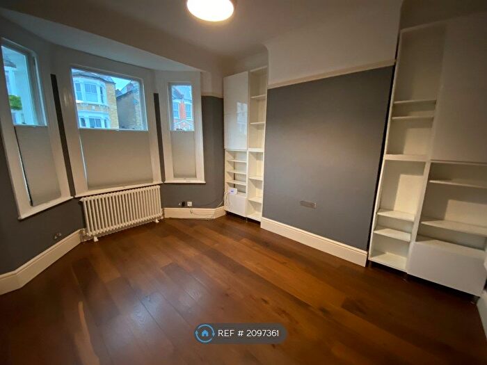 1 Bedroom Flat To Rent In West Norwood, London, SE27
