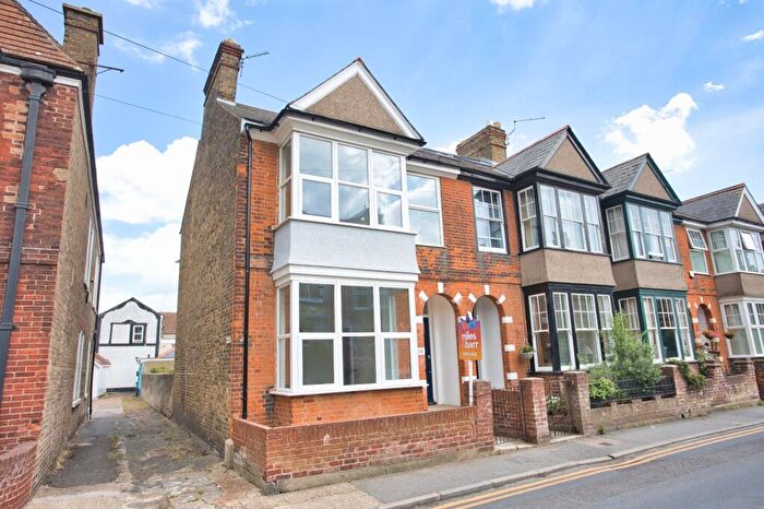 4 Bedroom End Of Terrace House For Sale In Blenheim Road, Deal, Kent, CT14