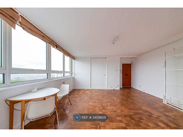 Studio To Rent In Hilltop House, London, N6