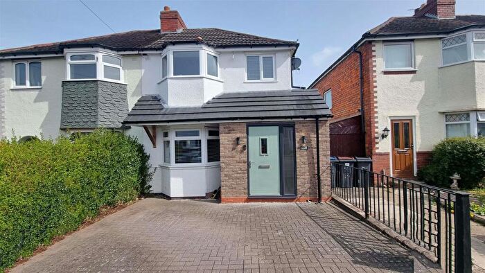 3 Bedroom Semi Detached House For Sale In Westfield Avenue, Nr Hollywood, Birmingham, B14