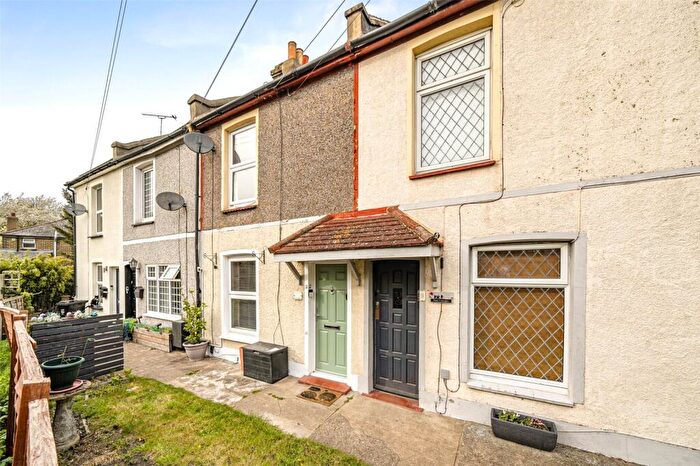 2 Bedroom Terraced House For Sale In Knockhall Road, Greenhithe, DA9