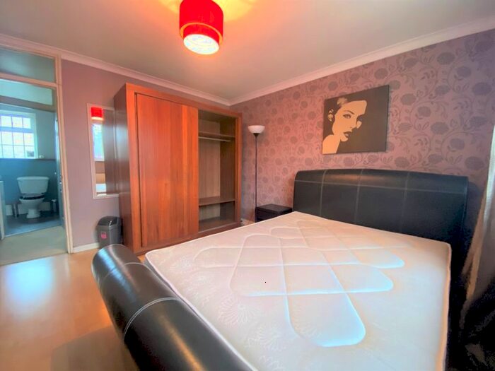 3 Bedroom Terraced House To Rent In Albert Walk, North Woolwich, E16