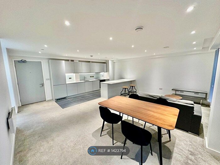 1 Bedroom Flat To Rent In Block C, Salford, M5
