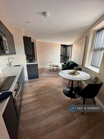 1 Bedroom Flat To Rent In Park Cross Street, Leeds, LS1