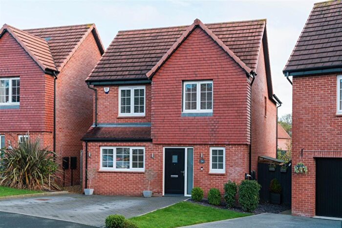 3 Bedroom Detached House For Sale In Pomegranate Road, Newbold, Chesterfield, S41