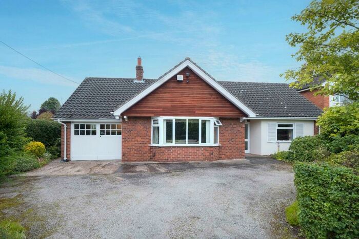 3 Bedroom Detached Bungalow For Sale In Back Lane, Spurstow, CW6