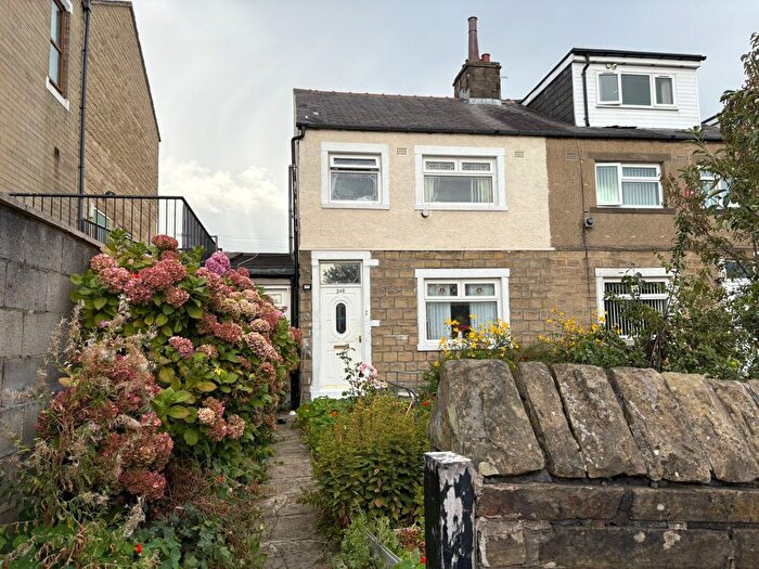 3 Bedroom Terraced House To Rent In Girlington Road, Bradford, BD8