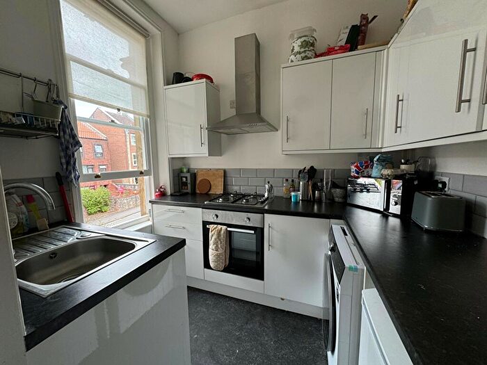 2 Bedroom Apartment To Rent In Hampton Road, Bristol, BS6