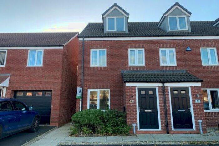 3 Bedroom End Of Terrace House To Rent In Goldcrest Lane, Mansfield, NG21