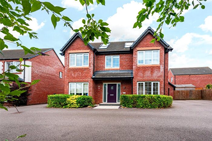 5 Bedroom Detached House For Sale In Blind Pond Lane, Bow Brickhill, Milton Keynes, Buckinghamshire, MK17