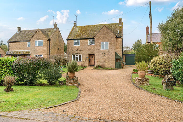 3 Bedroom House For Sale In Main Street, Duns Tew, OX25