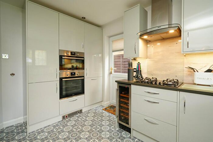 4 Bedroom Detached House For Sale In Merganser Drive, Bicester, OX26