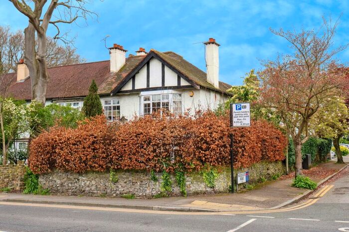 4 Bedroom End Of Terrace House To Rent In Blake Hall Road, Wanstead, E11