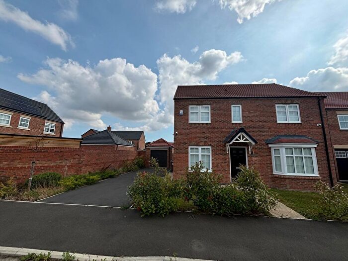 4 Bedroom Semi Detached House To Rent In Honeysuckle Close, Billingham, TS22