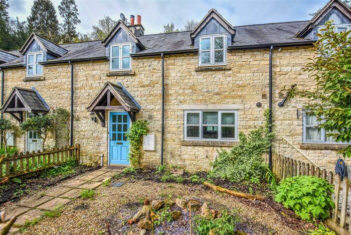 3 Bedroom Property For Sale In Longfords Mill, Minchinhampton, Stroud, GL6