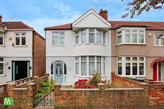 3 Bedroom Terraced House For Sale In Abbey Road, Waltham Cross, EN8