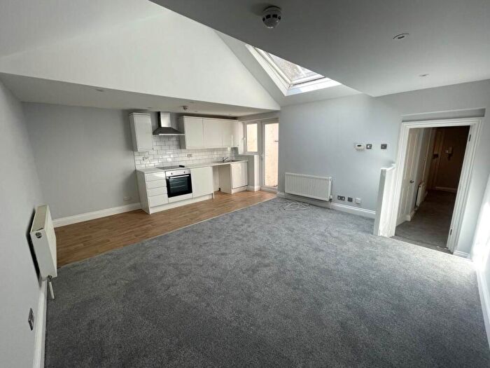 Studio To Rent In Langney Road, Eastbourne, East Sussex, BN22