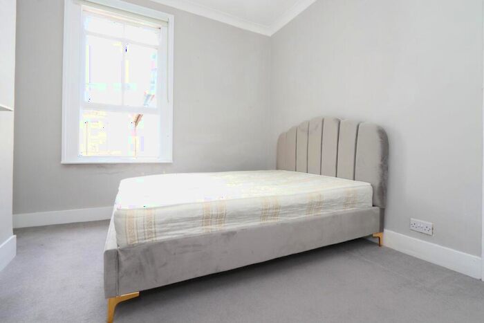 1 Bedroom House To Rent In Eric Street, London, E3