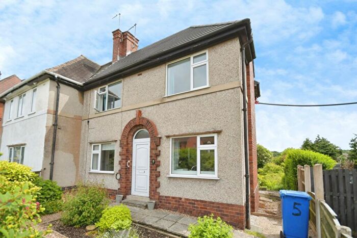 2 Bedroom Semi Detached House For Sale In Mound Road, Chesterfield, Derbyshire, S40