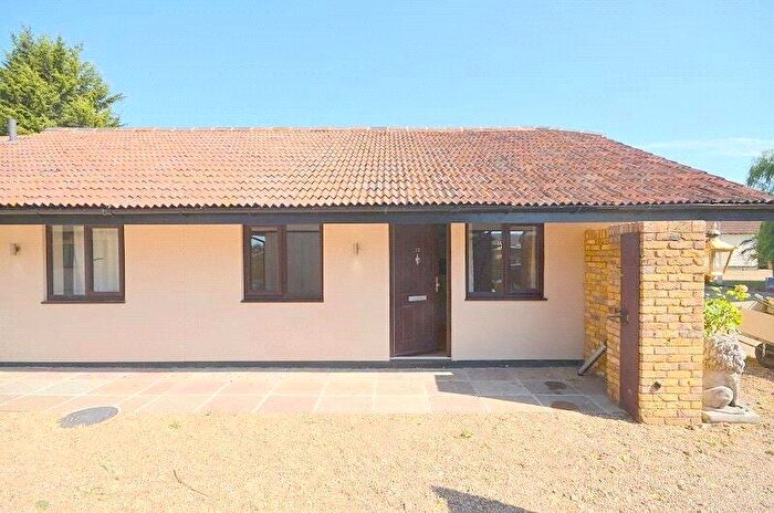 1 Bedroom Bungalow To Rent In Fen Farm Mews, Fen Lane, North Ockendon, Upminster, RM14