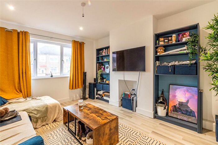 3 Bedroom Terraced House For Sale In Broomhill Road, Bristol, BS4