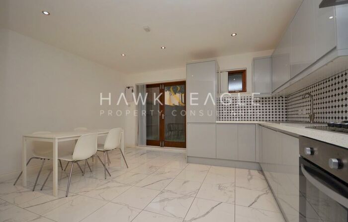 4 Bedroom Mews To Rent In Indigo Mews, Ashton Street, London, E14