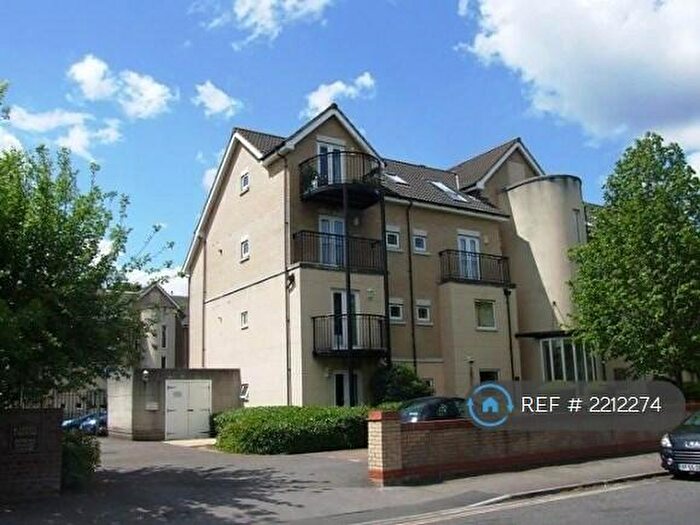 2 Bedroom Flat To Rent In Aspen House, Southampton, SO15