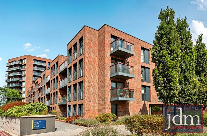 2 Bedroom Flat To Rent In Imperial Building, Duke Of Wellington Avenue, Woolwich Arsenal, London, SE18