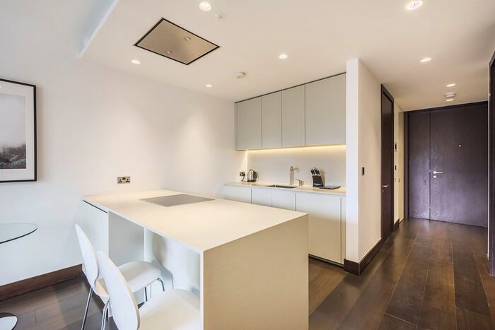 1 Bedroom Flat To Rent In Kings Gate Walk, London, SW1E