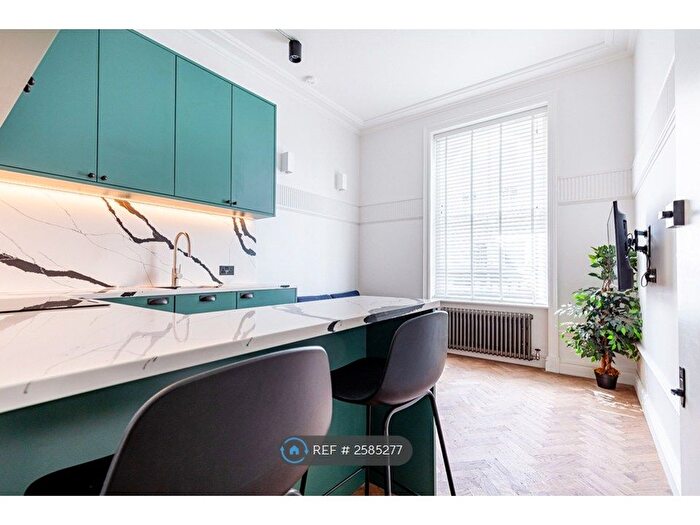 2 Bedroom Flat To Rent In Winchester Street, London, SW1V