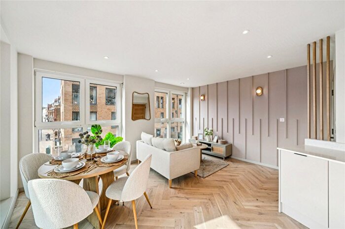 1 Bedroom Flat For Sale In Palmerston Road, Wimbledon, SW19