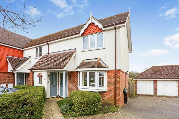 2 Bedroom Ground Maisonette To Rent In Middle Farm Place, Effingham, KT24