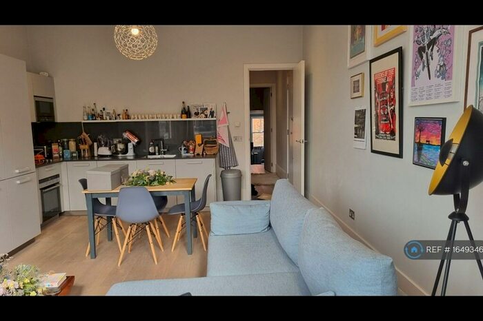 2 Bedroom Flat To Rent In Shoot Up Hill, London, NW2