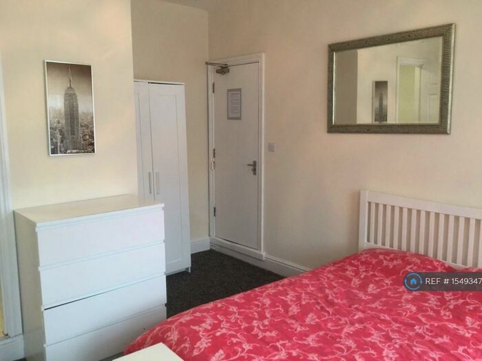 Studio To Rent In Wren St, Coventry, CV2