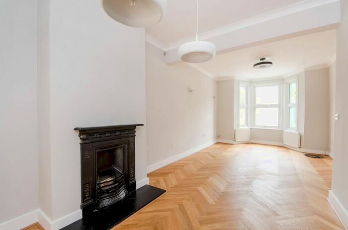 4 Bedroom Property To Rent In Derby Road, Wimbledon, London, SW19