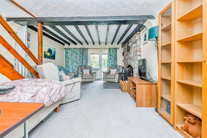 3 Bedroom Cottage For Sale In Brigham Cottages, Llanharry, Pontyclun, CF72