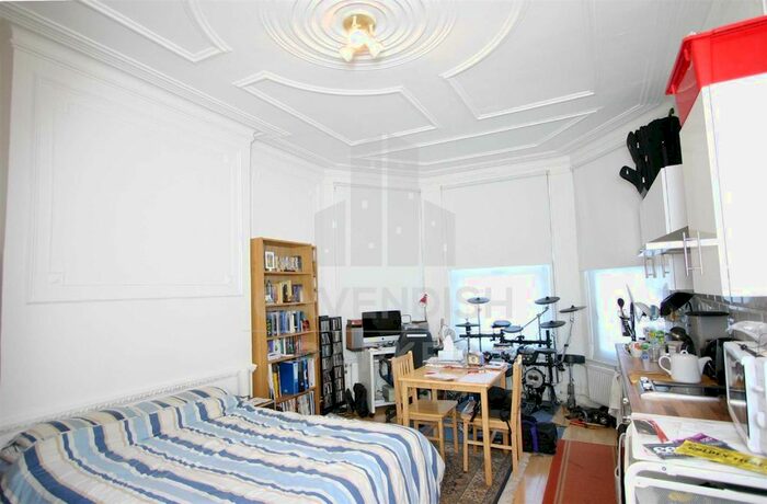 Studio To Rent In Manstone Road, Kilburn, London, NW2