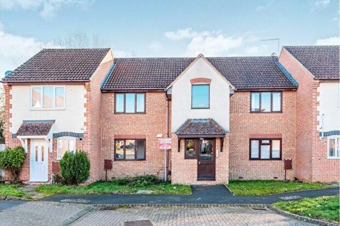 1 Bedroom Flat To Rent In Chatsworth Road, Swindon, SN25