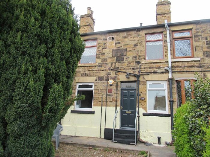 2 Bedroom Flat To Rent In Claremont Street, Oulton, Leeds, LS26