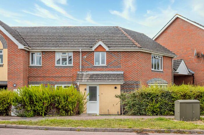 2 Bedroom Maisonette To Rent In Walker Road, Maidenbower, RH10