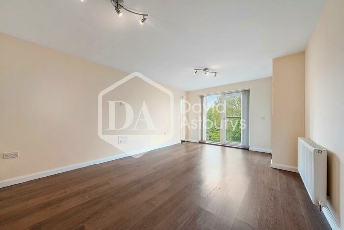 2 Bedroom Apartment To Rent In Park Road, Crouch End, London, N8