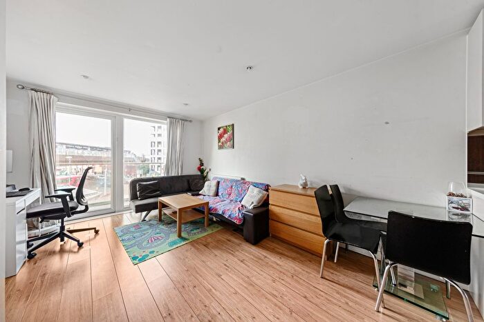 1 Bedroom Flat To Rent In Deals Gateway, London, SE10