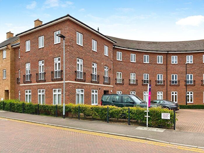 2 Bedroom Flat To Rent In Rochester Way, MK42